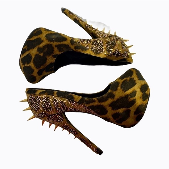 Scene Studded Platform Leopard print Heels size8.5 - Picture 10 of 14